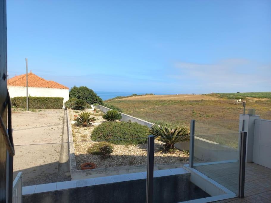 Casa Do Portao Azul - Dourada Apartamento Atouguia Da Baleia Exterior foto